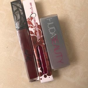 Red lip bundle.